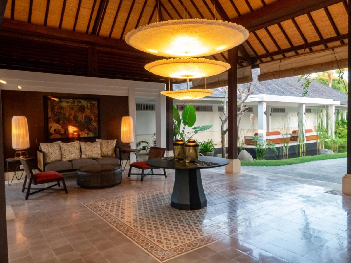 Sudamala Resort, Komodo, Лабуан-Бахо Экстерьер фото The lobby of the hotel